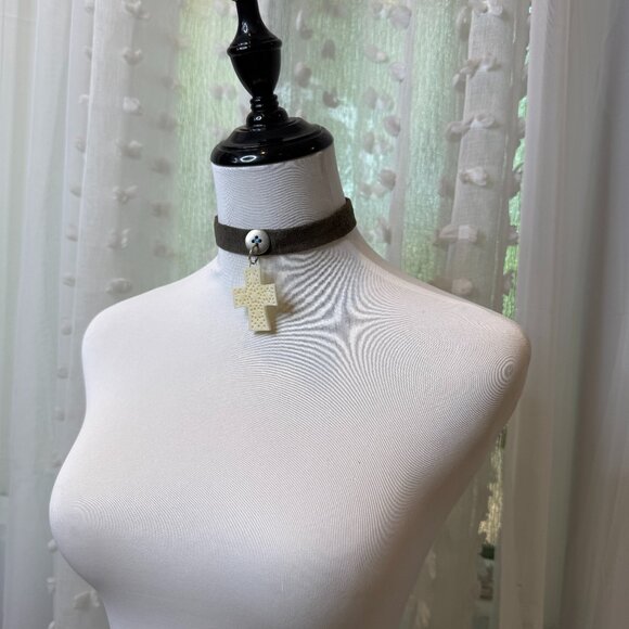 Jewelry - Cross Pendant Suede Choker Necklace